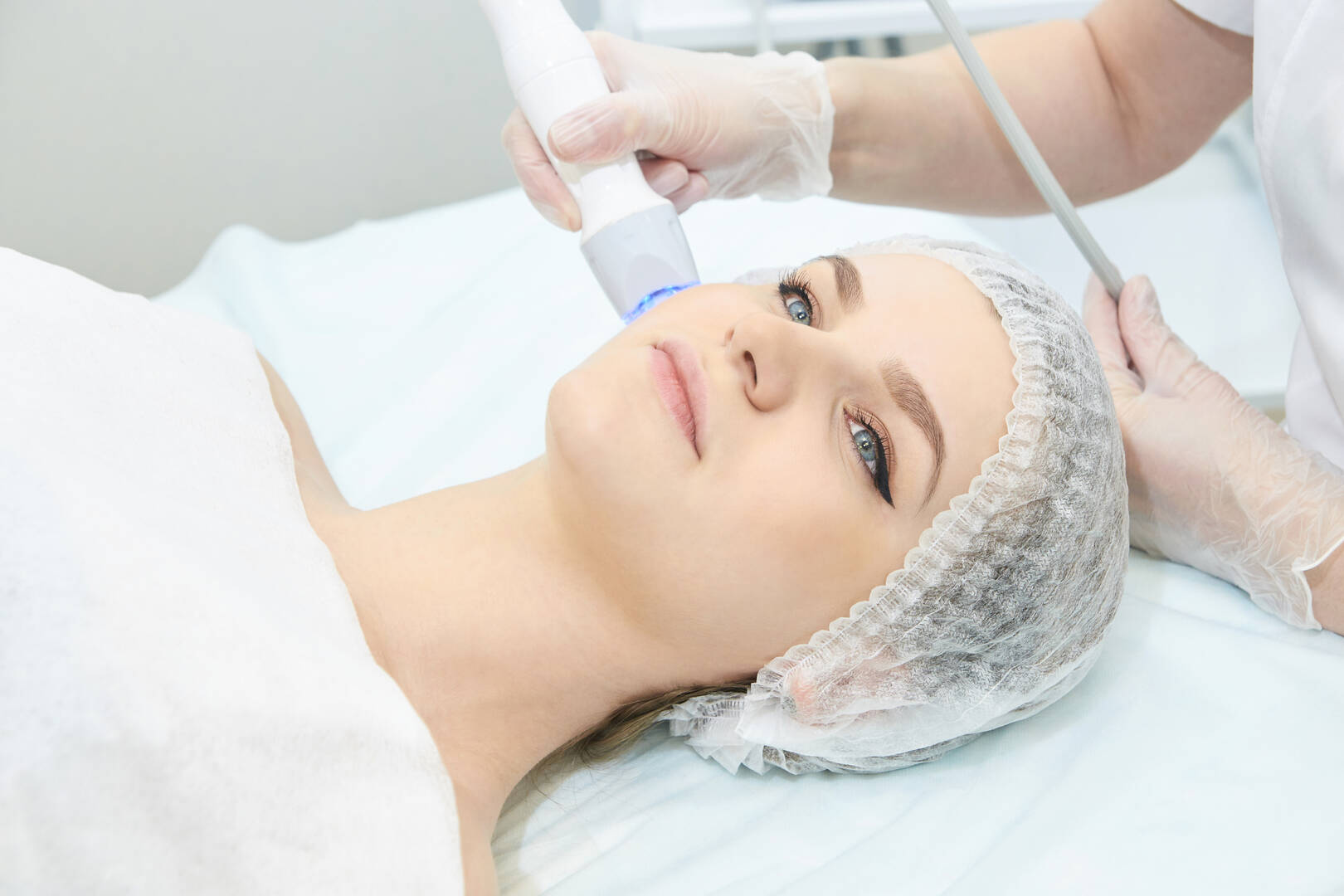 Aesthetics Distributions Offers Wholesale Medical Spa Equipment Supplier Solutions For Licensed Estheticians